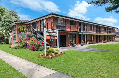 Eastern Beach Unit 5 - Accommodation Main Beach 0