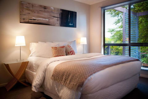 Eastern View Villa - Accommodation Main Beach 2