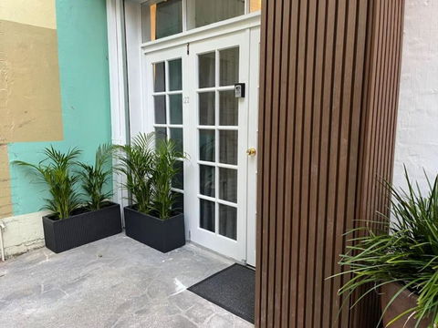 Easy Central Studio - Accommodation Main Beach 0