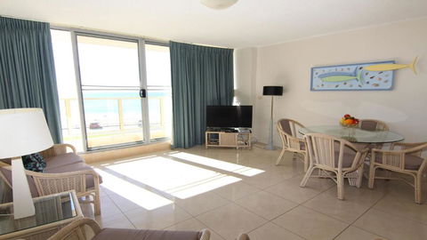 Ebbtide 13 - Accommodation Main Beach 2