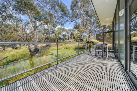 Ecocrackenback 14 Sustainable Chalet Close To The Slopes - Accommodation Main Beach 3