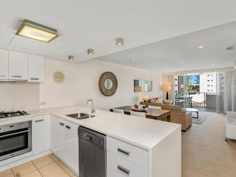 Eden Apartments Unit 401 - Accommodation Main Beach 4
