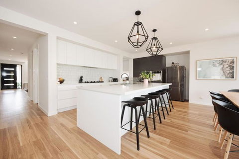 EDEN Spacious Torquay Family Escape - Accommodation Main Beach 4