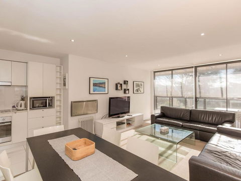 Edge 6 16 Clyde Street - Accommodation Main Beach 0