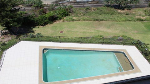 Edgecliffe Unit 10 Kings Beach QLD - Accommodation Main Beach 2