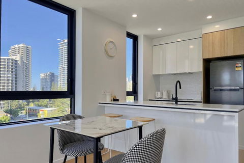 E.S. Surfers Paradise - Accommodation Main Beach 3