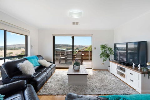 El Nido 16 Trigg St Port Elliot - Accommodation Main Beach 2