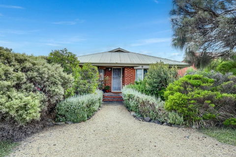 El Nido 16 Trigg St Port Elliot - Accommodation Main Beach 3