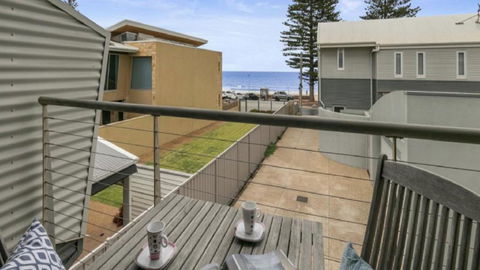 Elandra Beach House By Wine Coast Holiday Rentals - Accommodation Main Beach 2