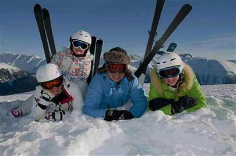 Elegant 3 Bedroom Ski Lodge 450m Ski Lift And Slopes - Accommodation Main Beach 1