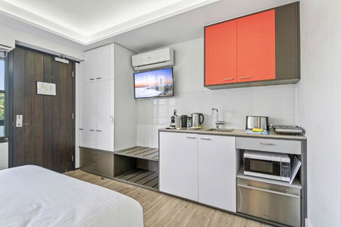 Elegant St Kilda Studio Close To The Beach - Accommodation Main Beach 2