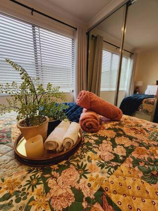 Elegantly Designed Grannyflat That Offers A Quiet Escape! - Accommodation Main Beach 2