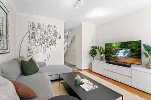 Elegantly Modern 2-Bed In The Heart Of Chippendale - Accommodation Main Beach 4