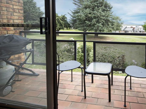 Ellswood 9 - 2BR Townhouse L Central Location L WiFi L Air-Con - Accommodation Main Beach 4