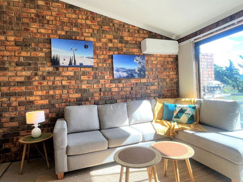 Ellswood 9 - 2BR Townhouse L Central Location L WiFi L Air-Con - Accommodation Main Beach 3