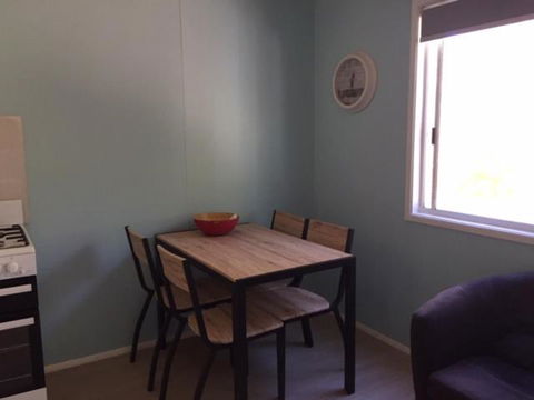 Elouera Units - Accommodation Main Beach 4