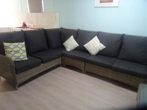 Elouera Units - Accommodation Main Beach 3