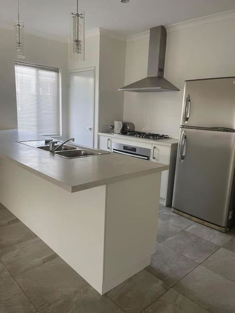 Elshaadai Homes - Accommodation Main Beach 1