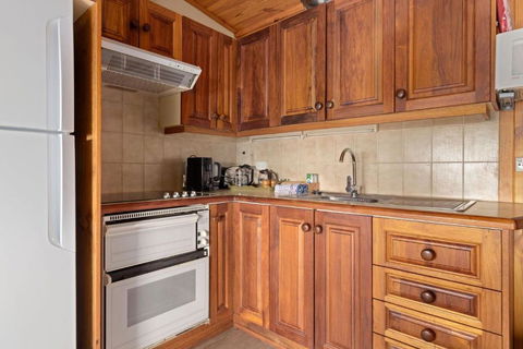 Elvira 1 Bedroom - Accommodation Main Beach 3