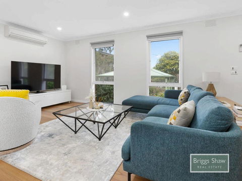 Embrace Love And Leisure - Accommodation Main Beach 0