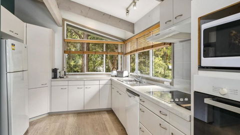 Endless Summer Dayz - Pearl Beach - Accommodation Main Beach 4