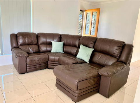 Entire 4BR House Close To Airport Hosted By Homestayz - Accommodation Main Beach 2