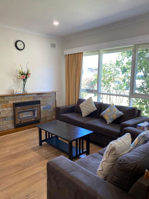 Entire House Between Marion /Flinders University - Accommodation Main Beach 3