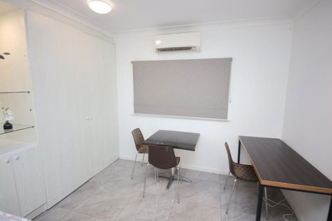 Entire Holiday Apartment - Accommodation Main Beach 4