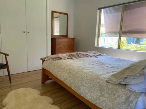 Eos 2 - Accommodation Main Beach 1