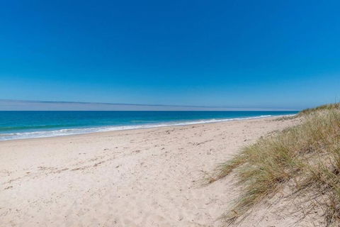 Escape To Preston Beach - Accommodation Main Beach 1