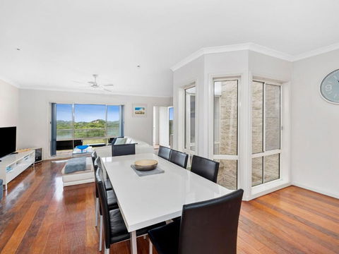 Esplanade Frontage 4 209 - Accommodation Main Beach 1