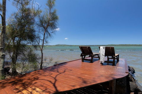 Eumarella Shores Noosa Lake Retreat - Accommodation Main Beach 3