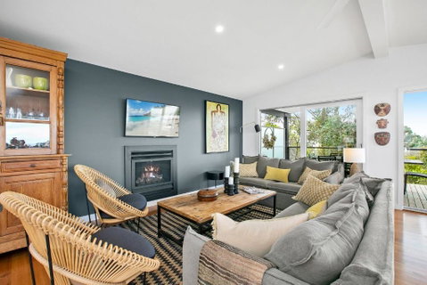 Evans Beach Retreat - Accommodation Main Beach 3
