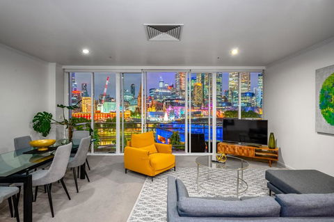 Exclusive Stays - Southgate 28 - Accommodation Main Beach 2