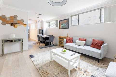 Executive Living - Townhouse Close To Central Perth - Accommodation Main Beach 2