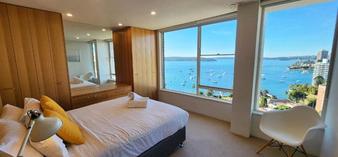 Expansive Harbour Views - Accommodation Main Beach 3