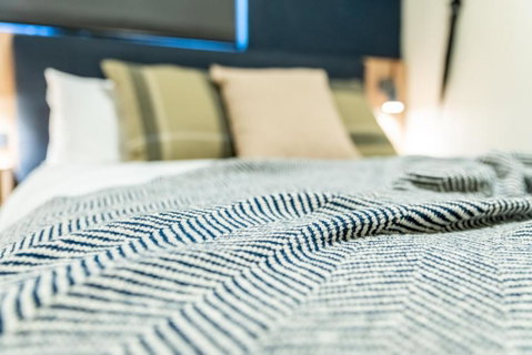 Eyre Hotel - Accommodation Main Beach 3