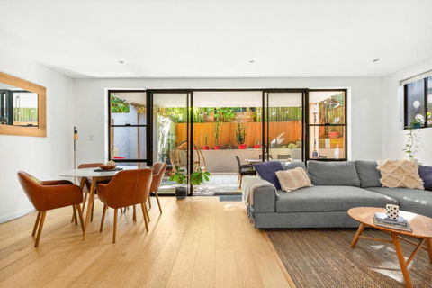 Fab Bondi 2-Bed With Courtyard & Alfresco Dining - Accommodation Main Beach 0