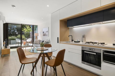 Fabulous 1-Bed With Pool And Private Courtyard - Accommodation Main Beach 2