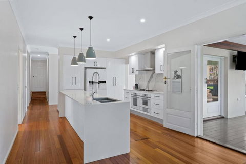 Fairway By Khove - Accommodation Main Beach 3