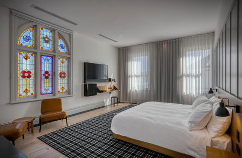 Farmers Home Hotel - Accommodation Main Beach 3