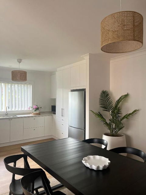 FERN - Accommodation Main Beach 0