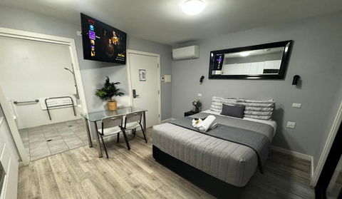 Foundry Apartments - Accommodation Main Beach 3