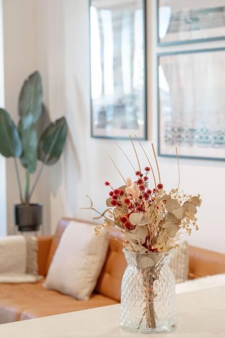 FV Peppers 2BR 2BA W Parking, Shared Spa, Gym, Pool - Accommodation Main Beach 2