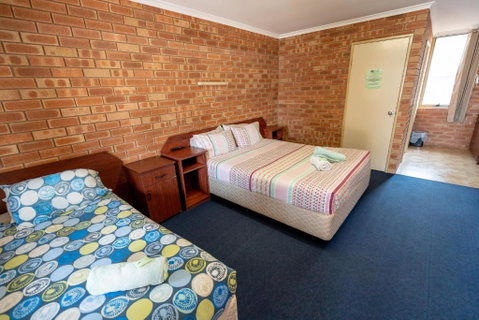 Gascoyne Hotel - Accommodation Main Beach 3