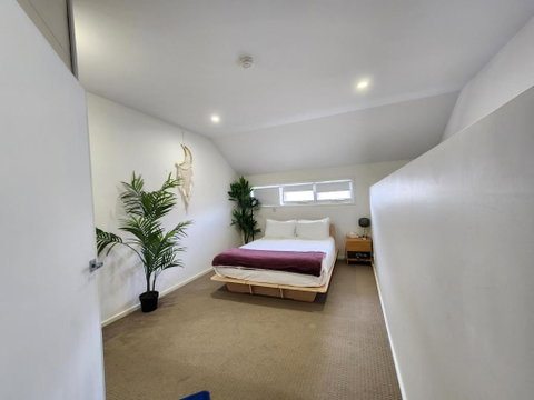 Gawler Townhouses 1a - Accommodation Main Beach 1