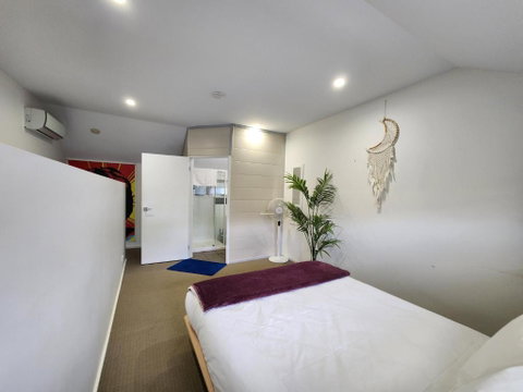 Gawler Townhouses 1a - Accommodation Main Beach 2