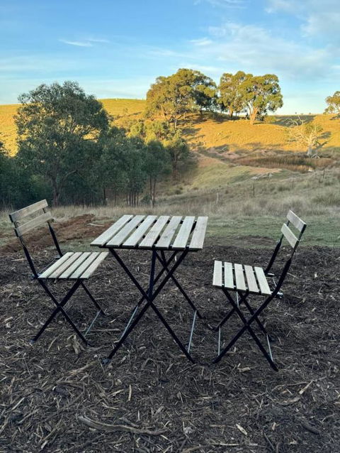 Gem Near The Dam By Tiny Away - Accommodation Main Beach 3