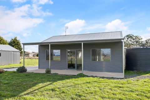 Glenowrie Cottage - 2 King Beds - Close To Cadia - Accommodation Main Beach 1