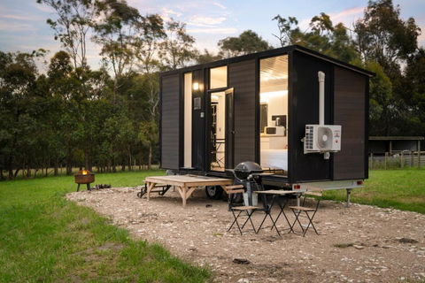 Glorious Escape By Tiny Away - Accommodation Main Beach 1